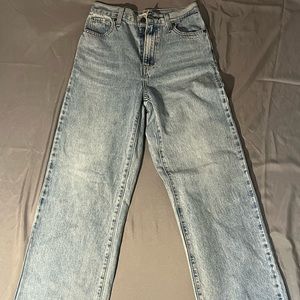 Levi high waisted straight jean